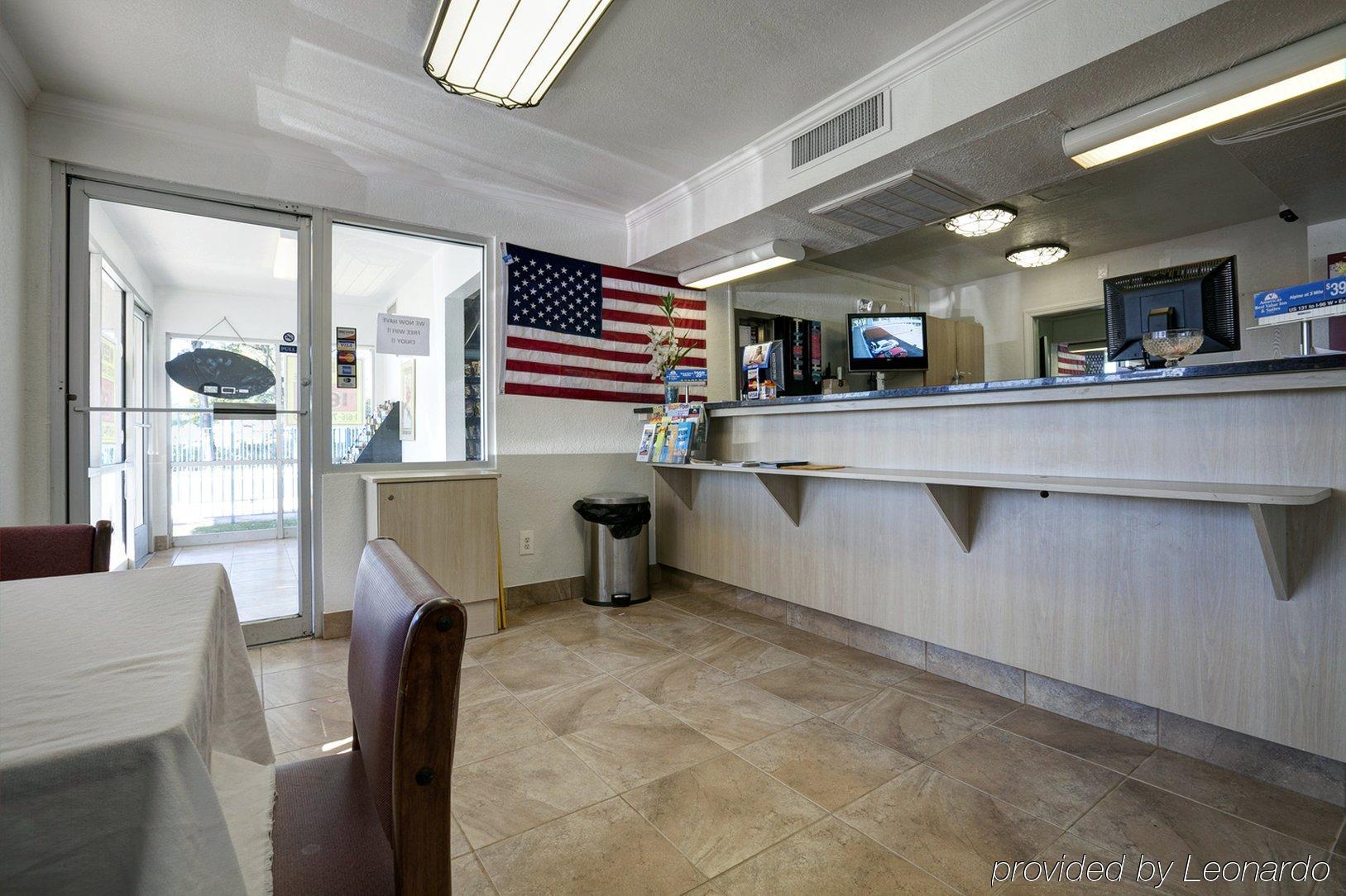 Travelodge By Wyndham Grand Rapids North Walker Interior foto